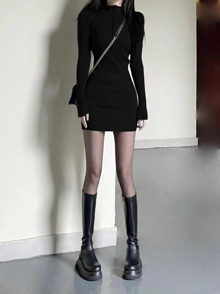 2026 Autumn/Winter Knit Slim-Fit Long Sleeve Little Black Dress