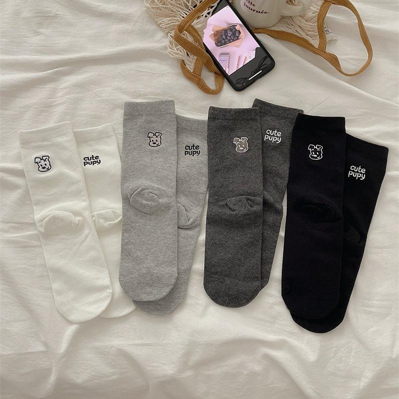 Damen Frühling und Herbst Ferse Bestickt Cartoon Welpe Buchstaben AB Stil Mittelhohe Gerippte Socken