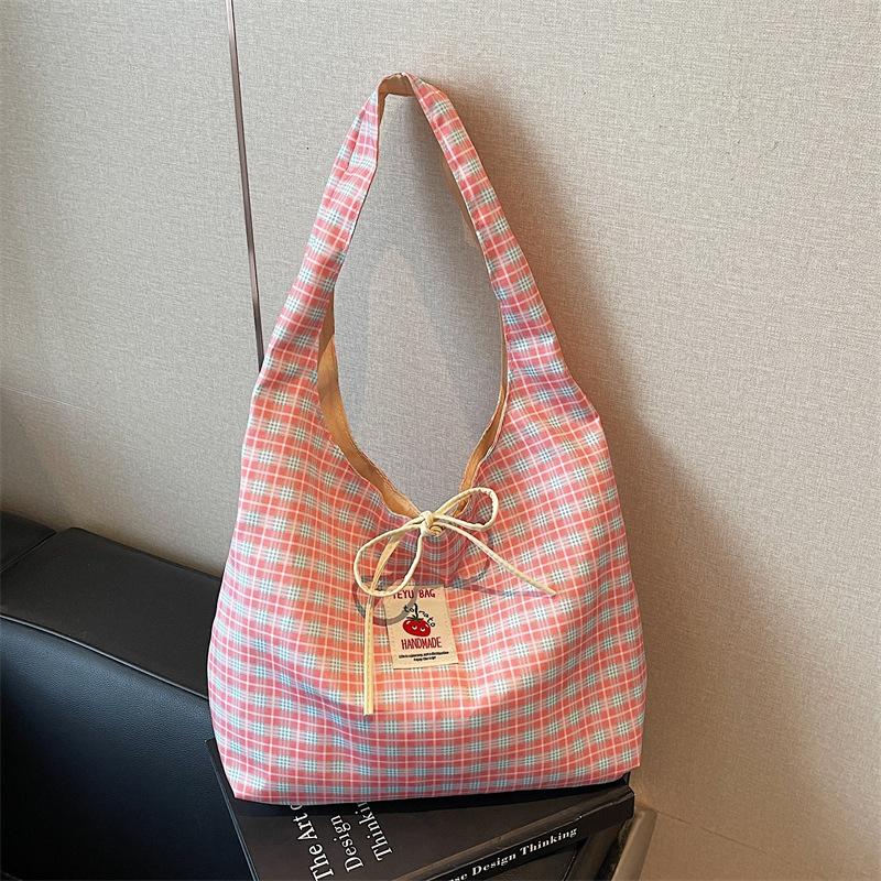 

Plaid contrasting color small fresh female large capacity student commuting tote polyester versatile casual shoulder bag розовый