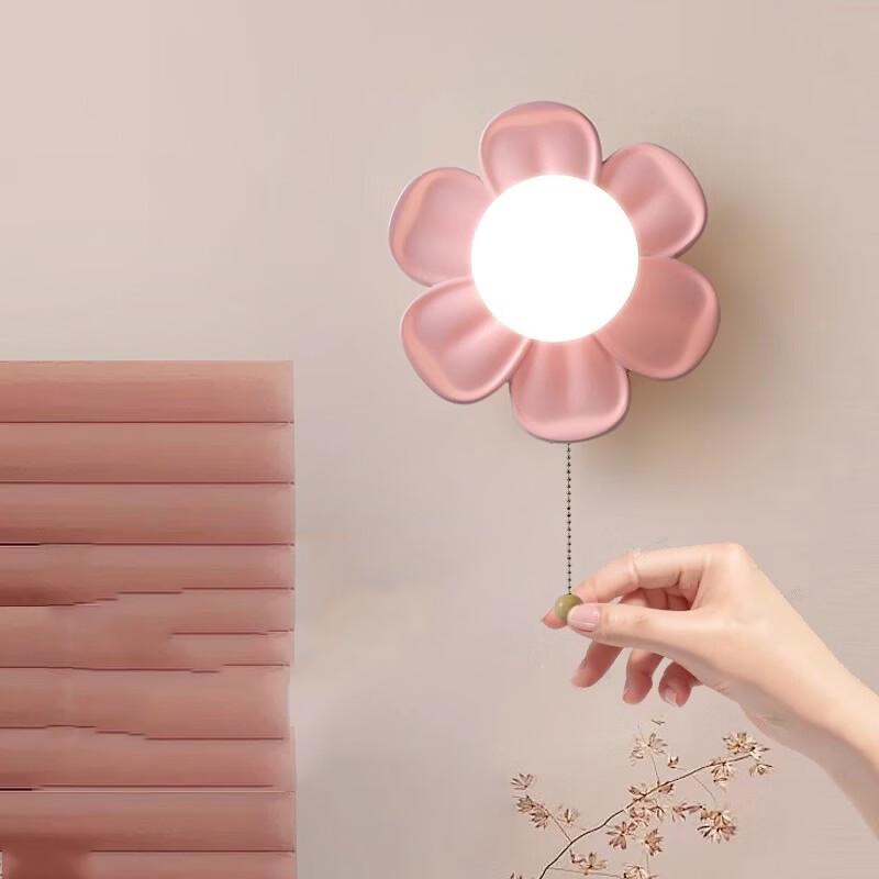Moderne minimalistische Blumenwandleuchte