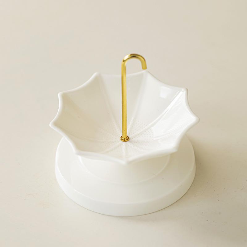Creative Blue & White Porcelain Umbrella Tea Strainer - Ceramic Rotating Filter & Tea Table Decoration