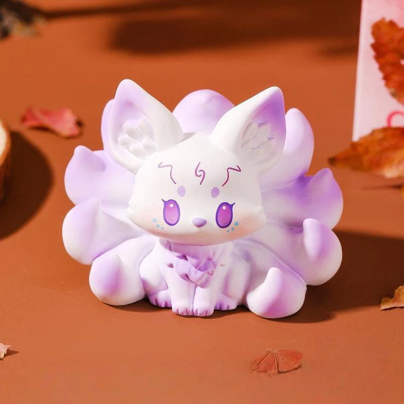 1Pcs Nine Tailed Fox Resin Car Ornament Handcrafted Exquisite Desktop Decoration for Office Study Fox Lovers Birthday Gift
