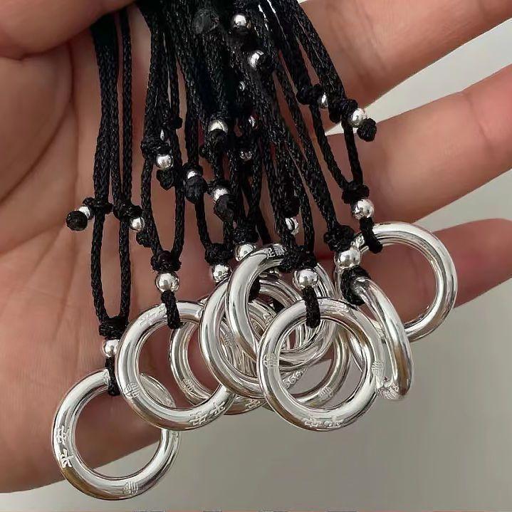 Pandantiv Pacea Bucuria: Colier cu Frânghie Împletită Neagră - Lanț pentru Pulover de Lux Nișă pentru Femei, Stil Rece
