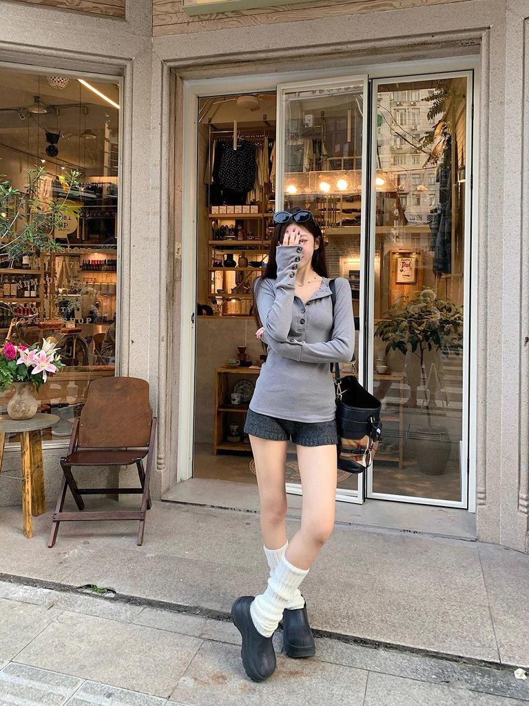 Women's Korean Style Henry Collar Button Long Sleeve Slim Fit T-shirt - Autumn/Winter Waist Cinched Sweet Spicy Girl Top