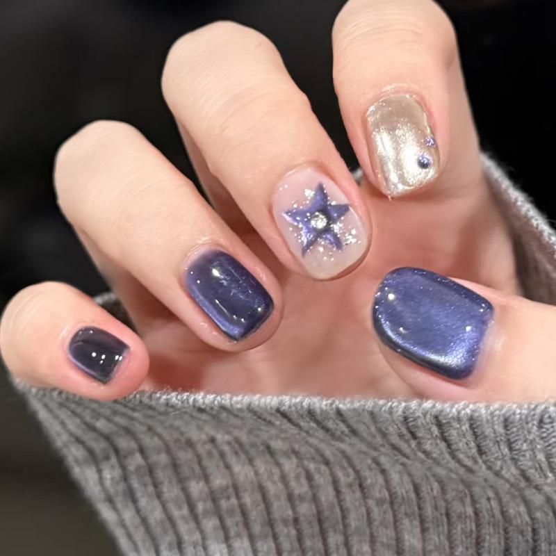 24 PIÈCES Ongles Carrés Courts Doux et Cool Simples Étoile Rouge Rayures Spirales Faux Ongles Français pour Spice Girls Portables Y2k Embouts d'Ongles