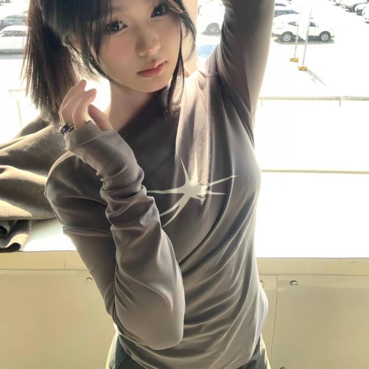 VAYLA Y2k Estetik Vintage Enfärgade Toppar Vår Sommar Långärmad Sned Krage T-shirt Hög Midja Tryck Streetwear Slim T-shirt