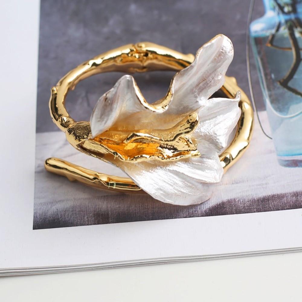 Openable Tulip Bangle Exaggerated Metal Flower Bracelet Classical Golden and White Bangle Girls