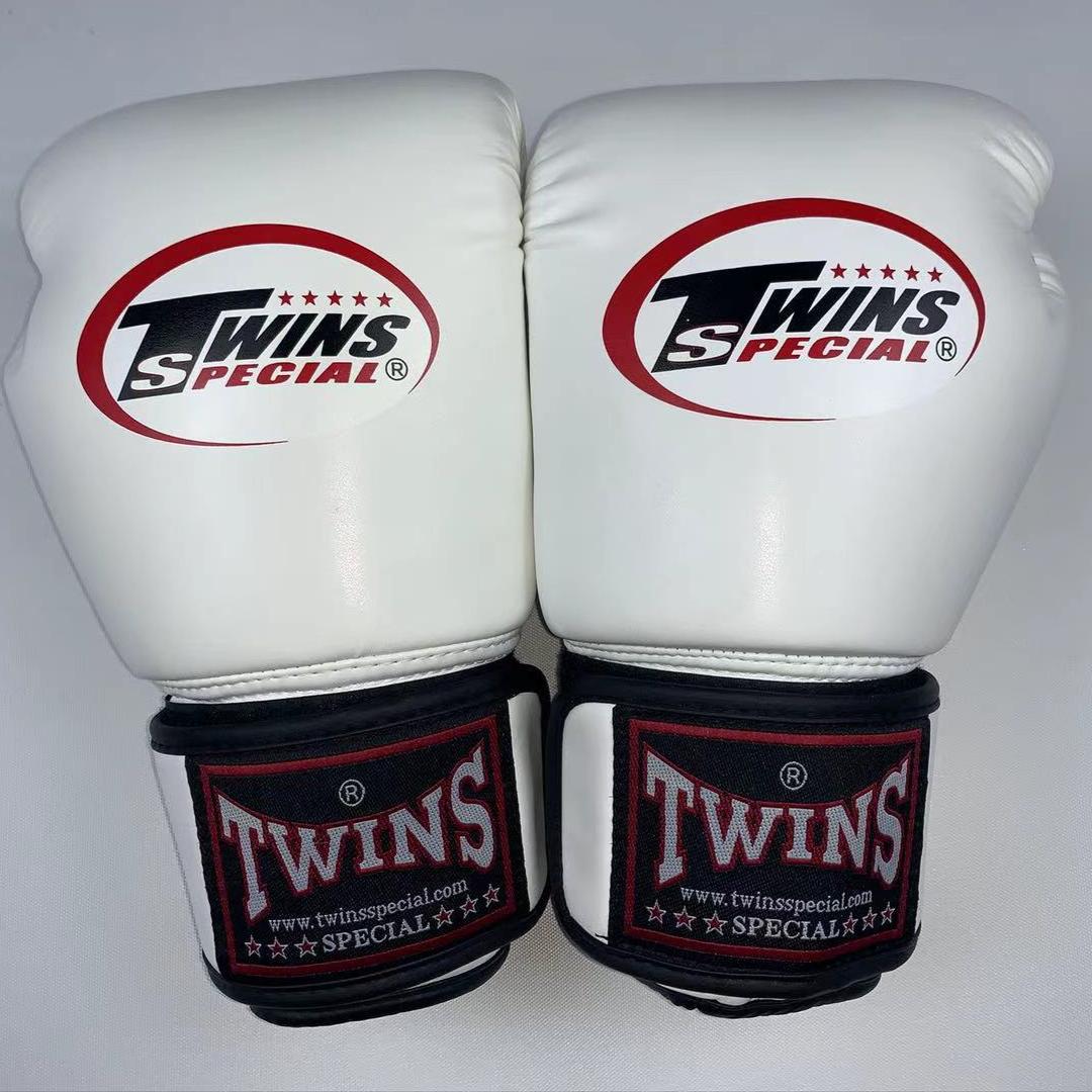 

Professional Boxing Gloves Fighting Muay Thai Sanda Punching Glove for Men and Women Training MMA Gloves Boxing Equipment 8oz білий