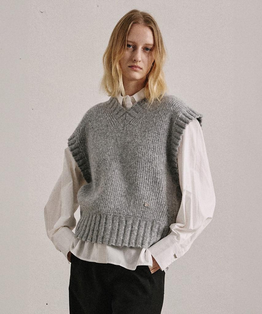 ARTID Wool Textured Knit Vest_Grey