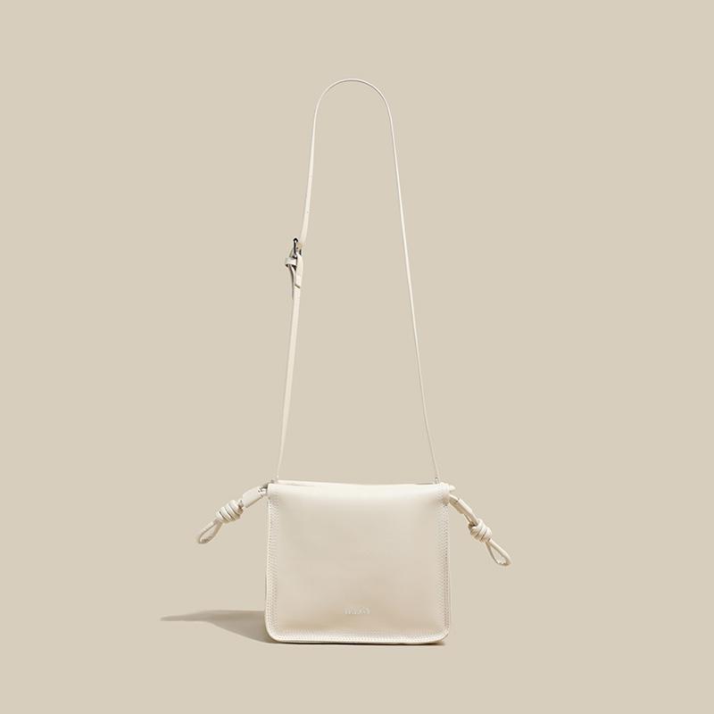 IELGY Черная женская сумка через плечо со складками и цепочкой бежевый — фото 10