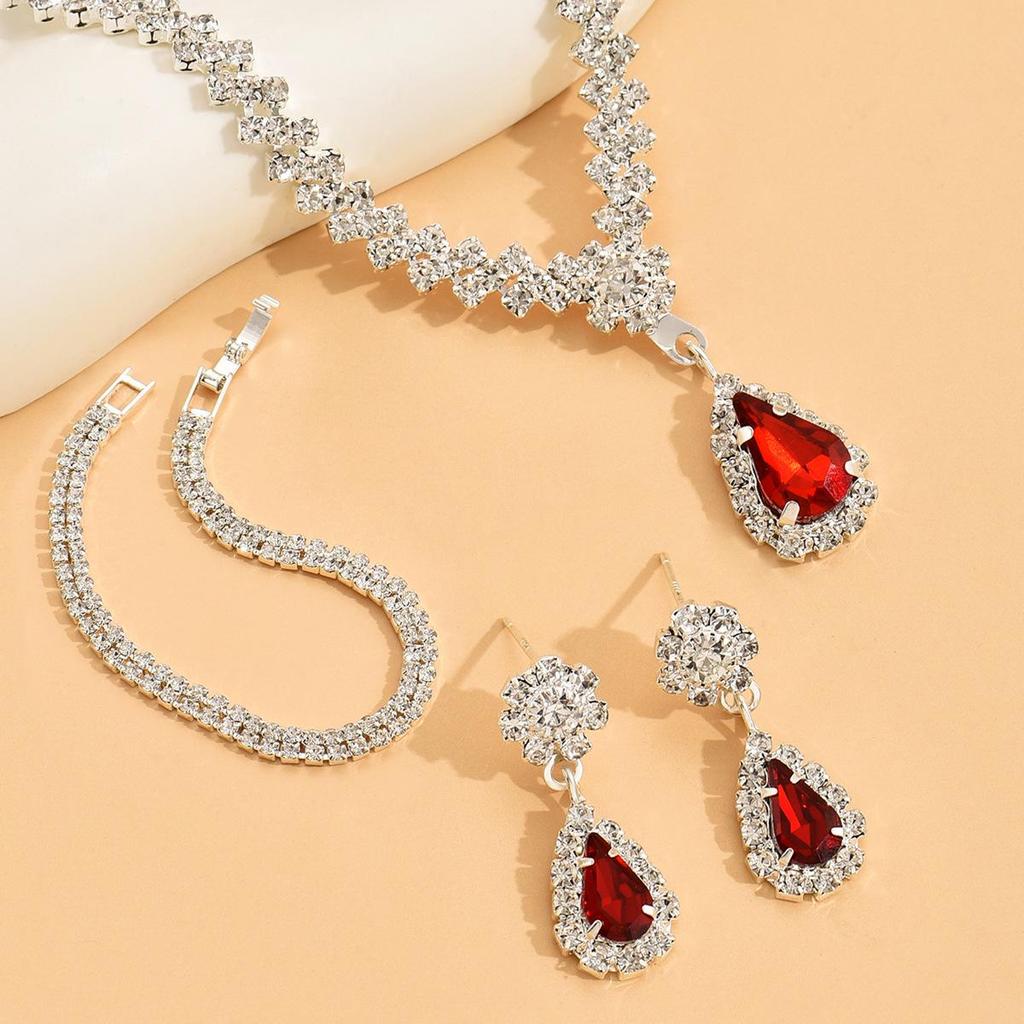 Elegante Set di Collana e Orecchini con Strass per Matrimoni