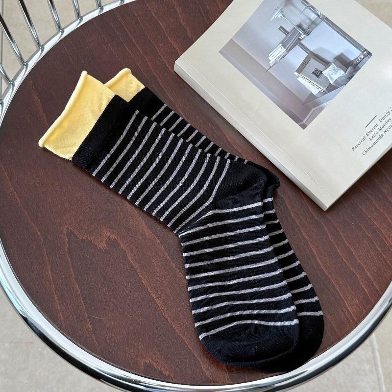 Women's Spring and Autumn Contrast Color Double Roquettes Roll Rim Striped Cotton Boneless Tube Pile Socks