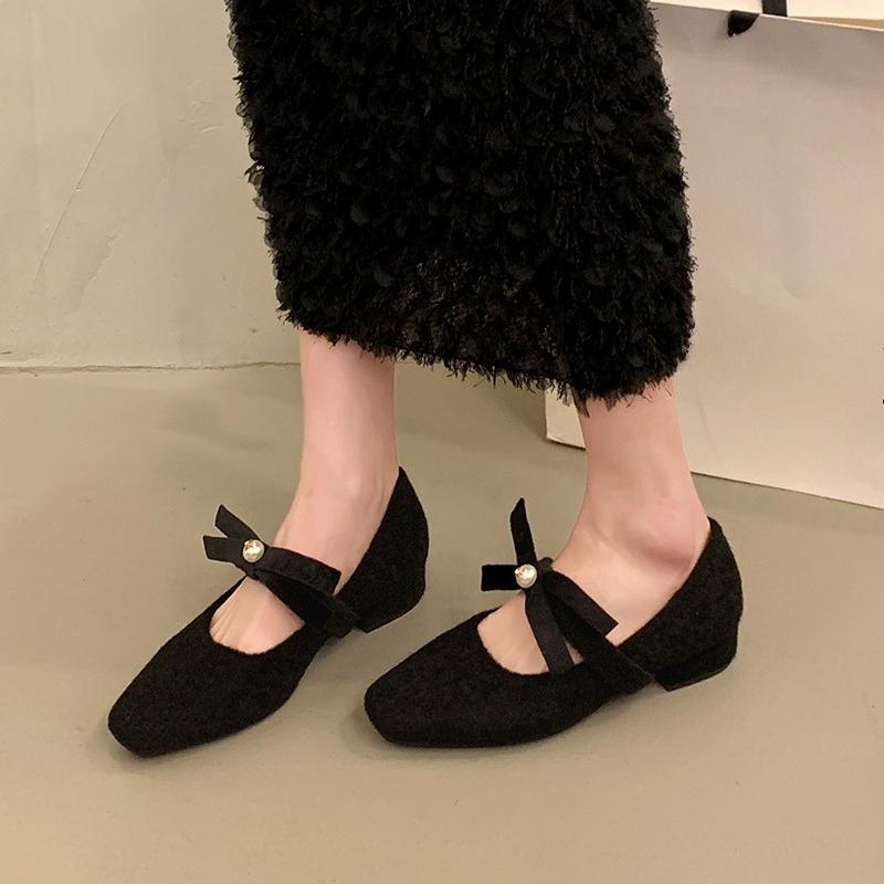 

2026 Spring New Coarse Heel Single Shoes Women s Fashion Square Head Shallow Mouth Suede Butterfly Knot Non-slip Low Top Shoes 35
