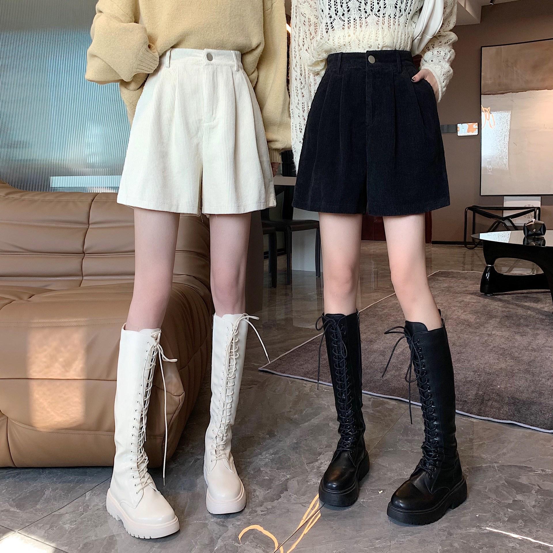 

Corduroy Coffee Milk Wide-Leg A-Line High-Waisted Women s Shorts for Autumn/Winter 2024. S