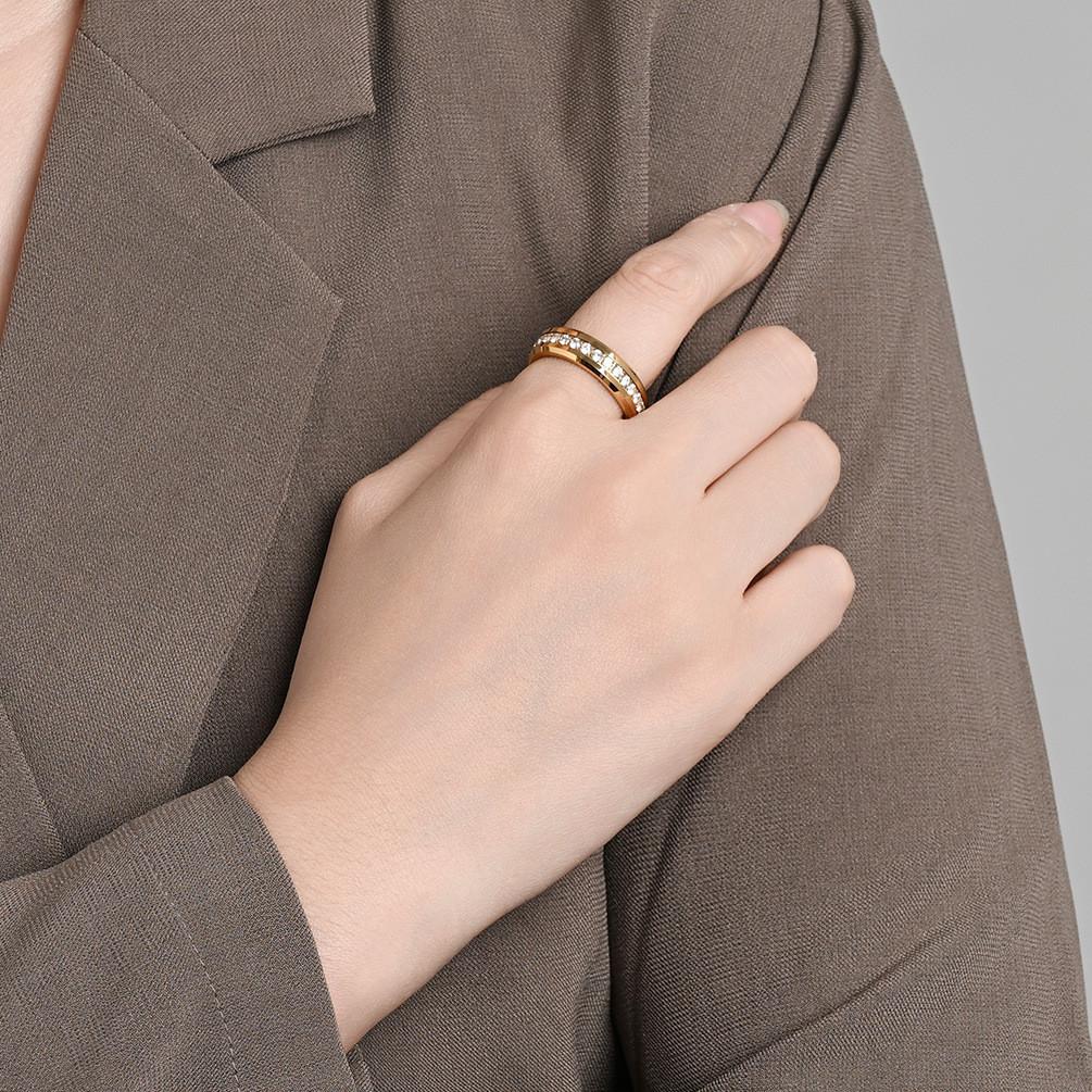 Luxury Minimalist Tungsten Steel Ring – Full Circle Diamond-Cut Wedding Band, Unisex Couple Rings, Modern & Durable Jewelry for Men and Women.