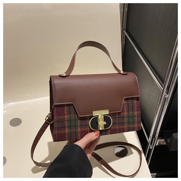 Retro Trend Plaid 2025 Winter Lock New Fashion Casual Shoulder Messenger Handbag Women