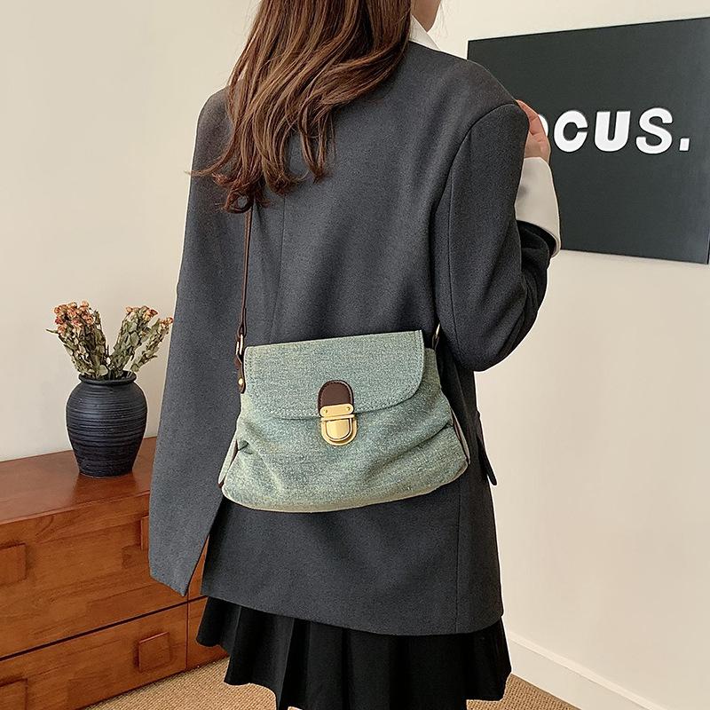 

Новая высококлассная джинсовая сумка-подмышка с замком, текстурная, нишевая, универсальная, модный тренд, ретро, сумка-мессенджер через плечо 27*5*17 синий