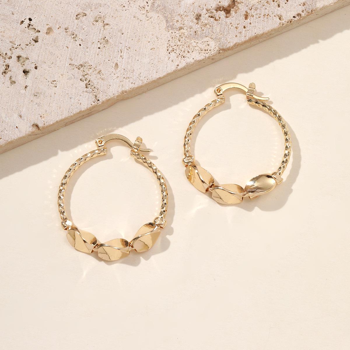 Starlight Round Bead Earrings - European & American Style, Simple, Fresh, Fashionable Commute Accessory золотой