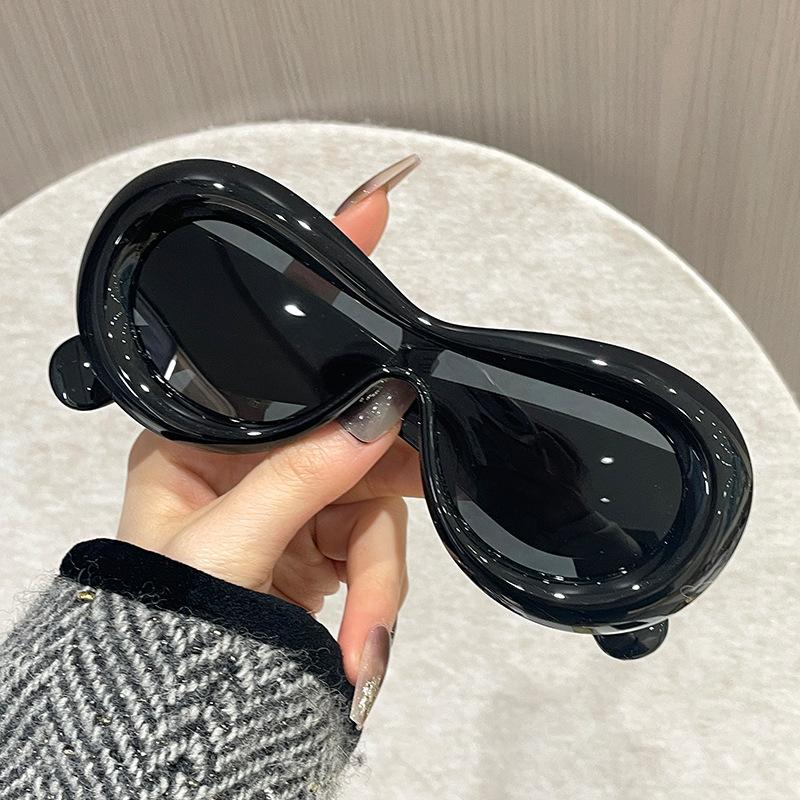 New in Oval Sunglasses for Men Women Fashion Retro Brand Design Shades Eyewear Female Candy Color Goggle Sun Glasses