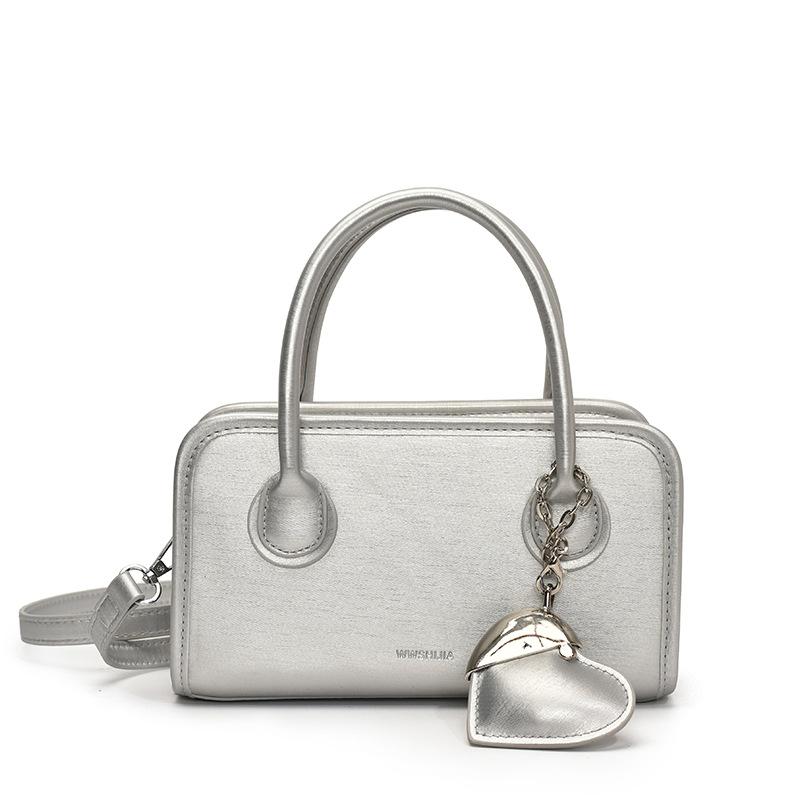 Premium small bag women's 2025 new summer versatile messenger bag popular this year portable small square bag