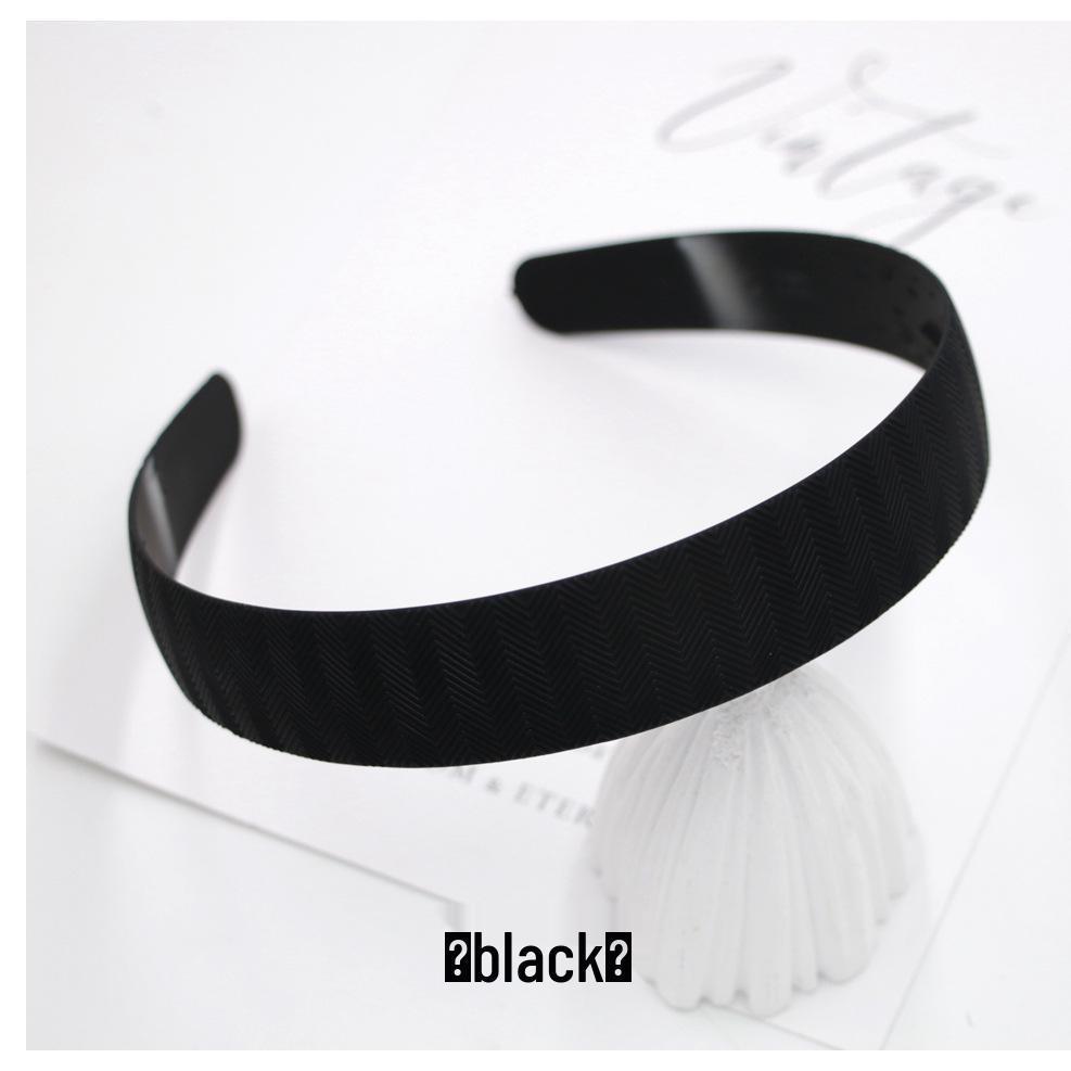 Non-Slip Black Headband with Teeth for Women: Ideal for Face Washing and Outings
