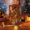 Buchstützen-Set Dunkle Familie DIY Holzpuzzle Gotischer Stil Halloween Bücherregal Puppenhausmodell Buchstütze Gebäude Heimdekoration