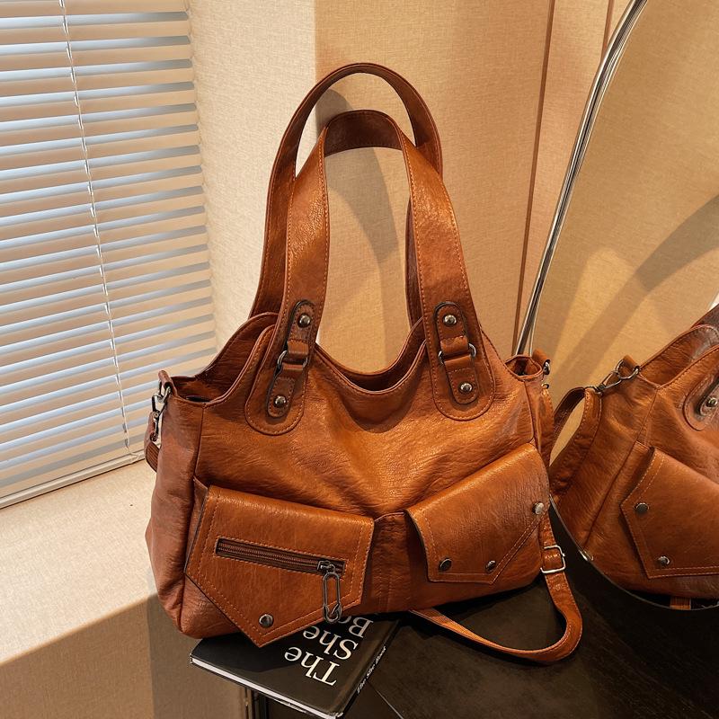 

Stylish Women s Large Capacity Tote: Versatile Crossbody Motorcycle Handbag