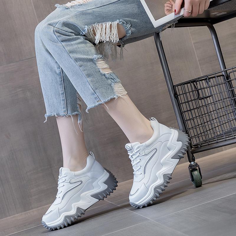 2025 Trendy Women's Genuine Leather Platform Sneakers with Thick Sole and Concealed Lift