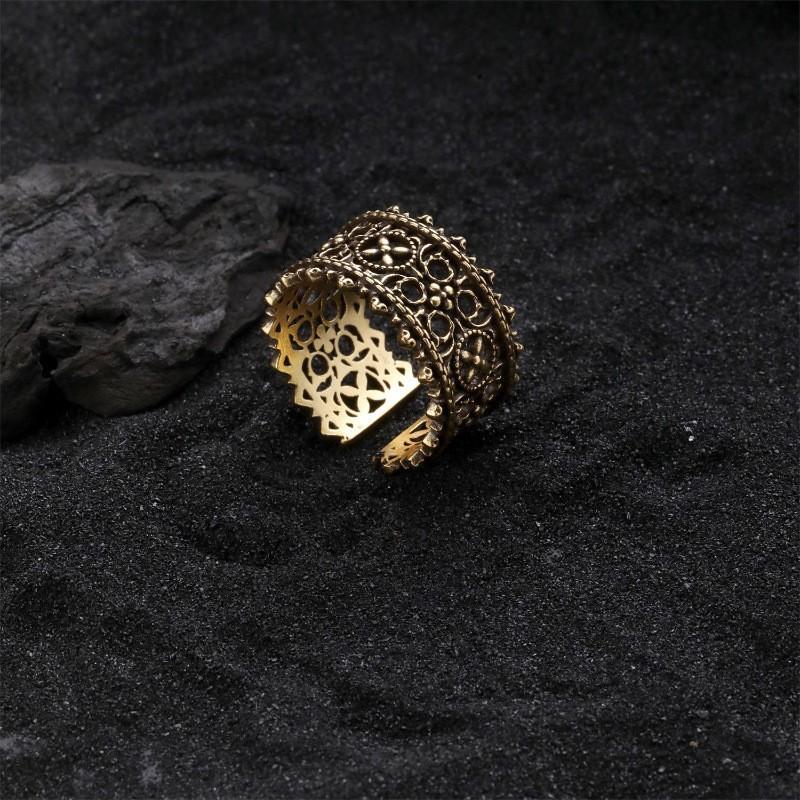 Sophisticated Antique Gold Adjustable Ring For Women With Unique Geometric Zircon Design
