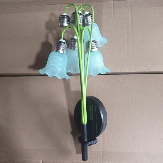 Flower Shaped Garden Light Fixtures 6 Head Lily Solar Light, IP44 Waterproof of The Valley Stakes Stake Lamp for Yard Patio, Outdoor Pathway Landscape