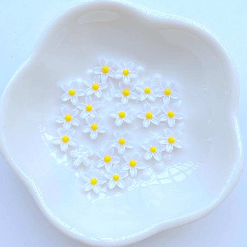 200Pcs New Cute Mini 8mm Flower Flat Back Resin Nail Enhancement  Jewelry Craft Decoration Accessorie