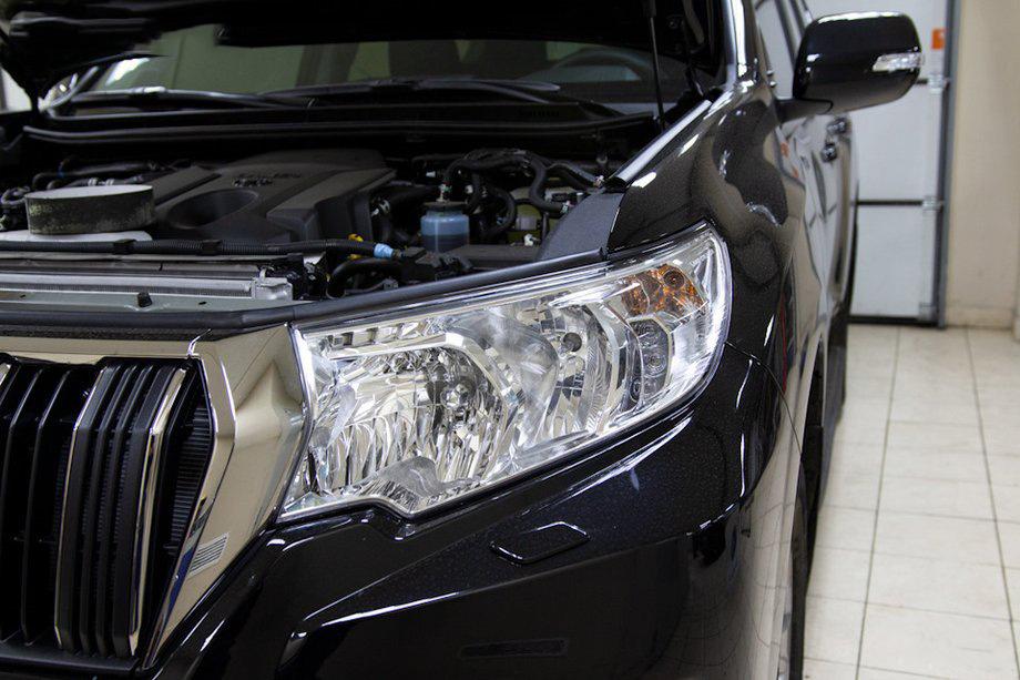 

Вія на фару (водійська сторона, для рефлекторної) для Toyota Land Cruiser Prado 150