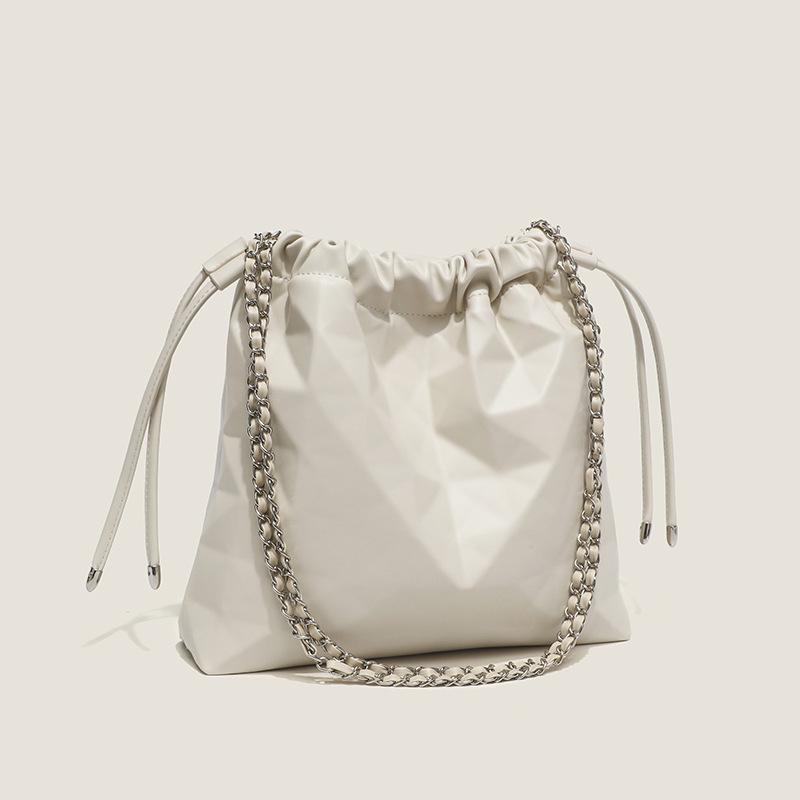 High End Light Luxury Diamond Chain Tote Bucket Bag for Women's Soft Leather New Large Capacity Shoulder Bag Fashionable Wandering Bag