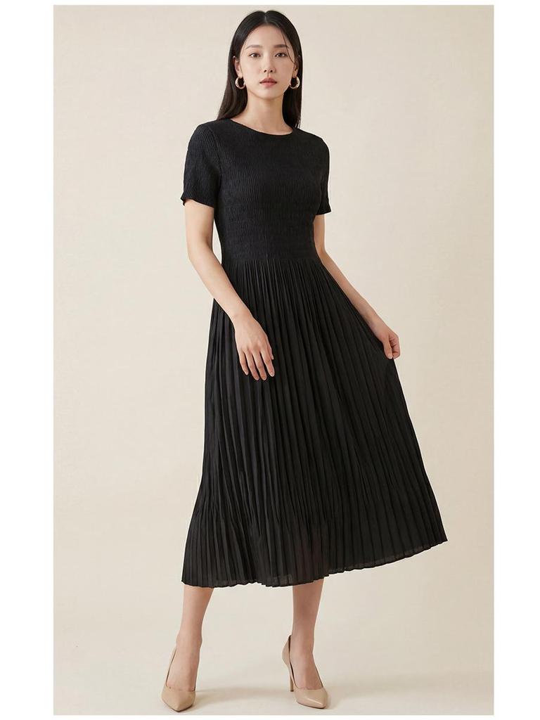 2026 Women's Summer A-Line Dress: High-End, Solid Color, Round Neck, Short Sleeve, High Waist, Slimming Miyake Style.