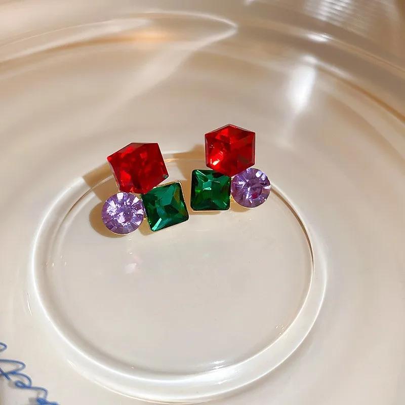 

Big Colorful Color 3D Geometric Crystal Cube Stud Earring for Women Female Sweet Jewelry Wholesale Wedding Christmas Gift