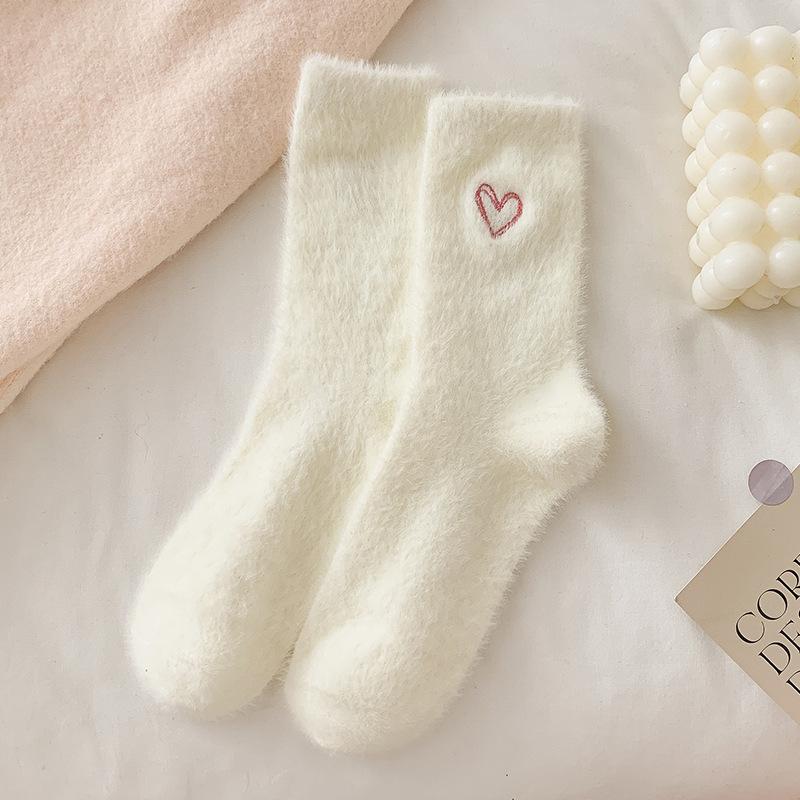 1/5 Pairs Women's Thickened Mink Socks Pink Heart Embroidery Plush Sleepwear Solid Color Warm Middle Tube Autumn Winter Home Socks