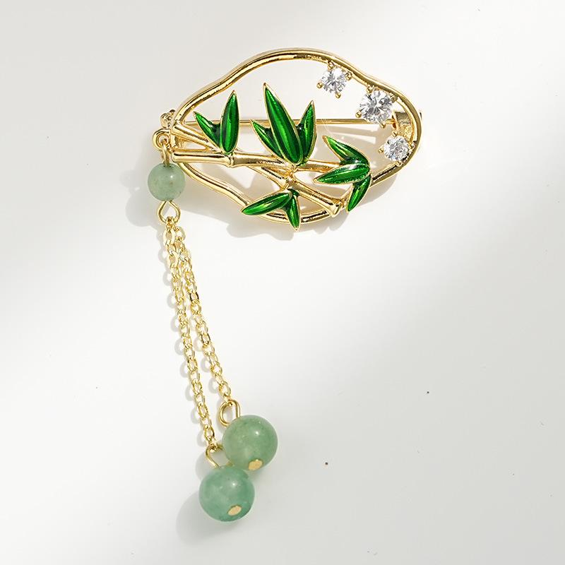 Bo Xin Yun Ethnic Jade  Bamboo Leaves Tassel Brooch: Elegant Women s Zirconia Corsage