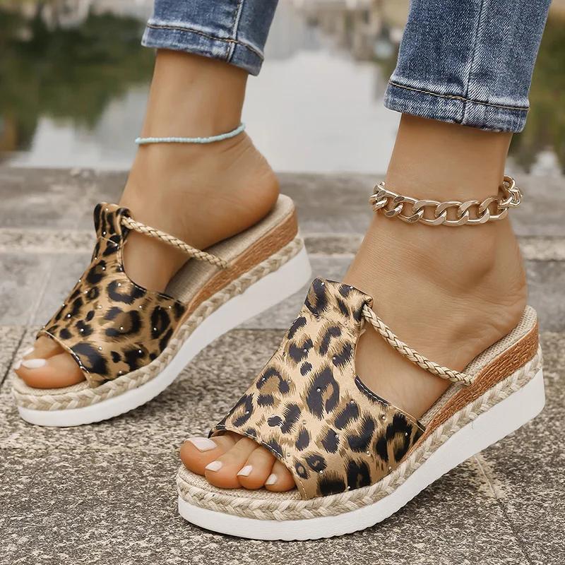 Fashion Leopard Print Wedge Slippers Women Summer Peep Toe Platform Sandals Woman Lightweight Non Slip Beach Sandles Plus Size