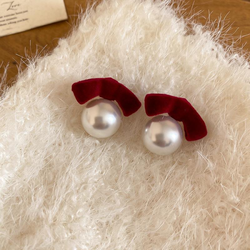 Retro Flocking Bow Pearl Earrings Light Luxury Stud Earrings Exquisite Personality Earrings