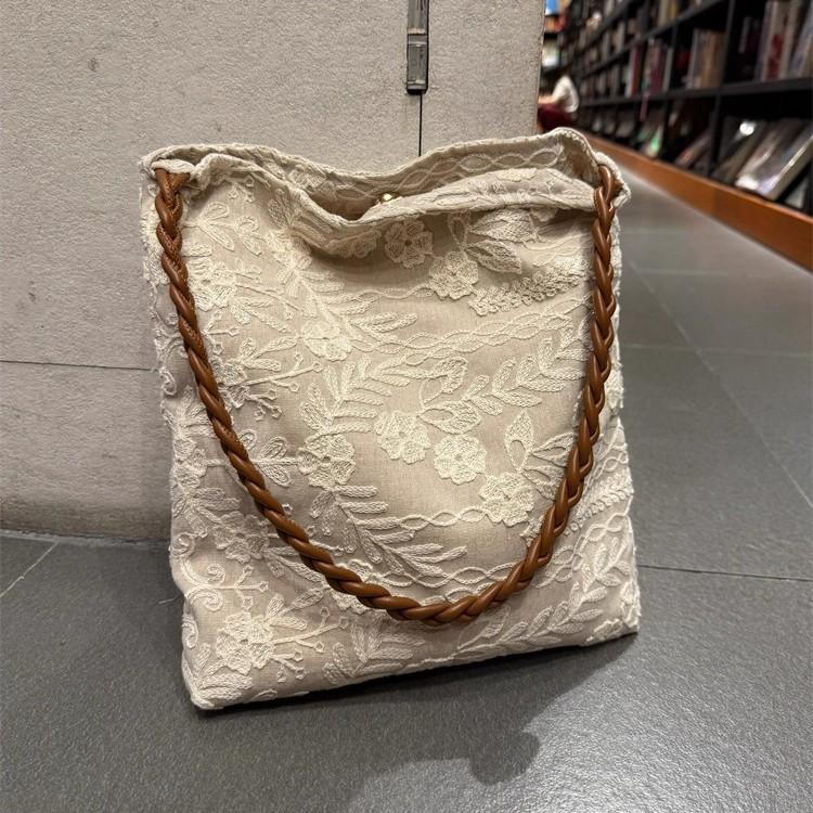 Shoulder armpit bag retro embroidered cloth bag texture mini handbag wooden bead handbag