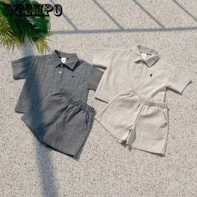 Costum de vară cu carouri pentru bebeluși Băiețel Casual Simplu Tricou Polo Guler răsucit Topuri + Pantaloni scurți largi Fete Costum moale de exterior