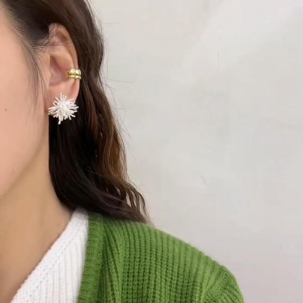 Cercei Foc de Artificii Alb-Argintiu: Design Chic 2025, Cercei din Argint 925, Eleganti și Versatili.