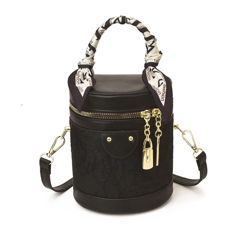 

Urban Minimalist Pu Crossbody Bag For Daily Casual Wear With Zipper Closure And Phone Pocket чёрный