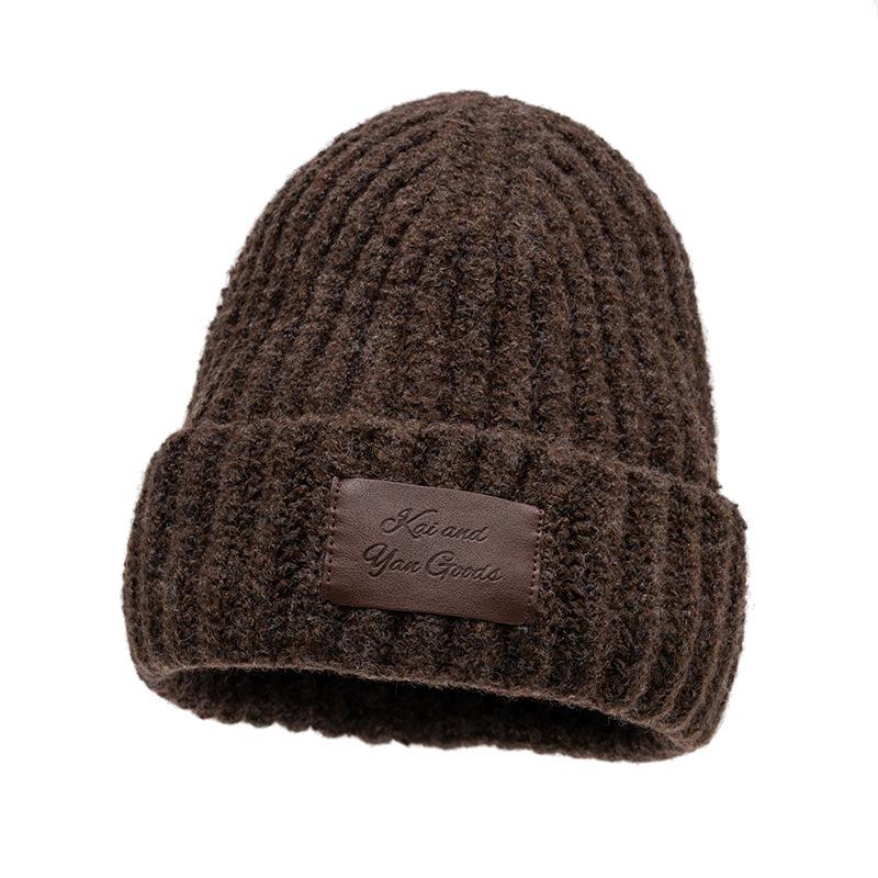 Шерстяная шапка женская осенне-зимняя теплая вязаная шапка с защитой ушей кофейный