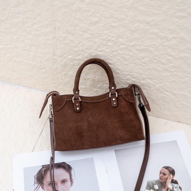 

2025 New Style Real Leather Womens Bag Cowhide Leather Cowhide Handle Crossbody Bag Small Fresh Design Handheld Single Leather Strap Cross Bag 21x13x7CM кофейный
