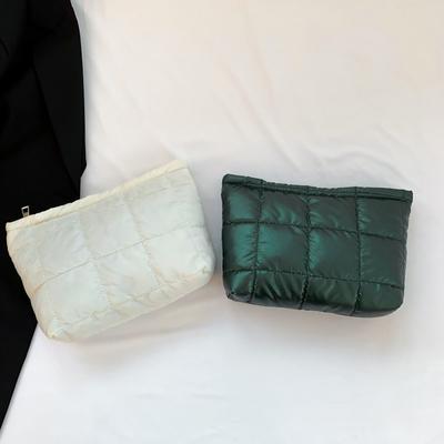 Women Makeup Pouch Padded Quilted Makeup Storage Bag Large Capacity Cosmetic Organizer Bag Solid Color Puffer Handbag Clutch
