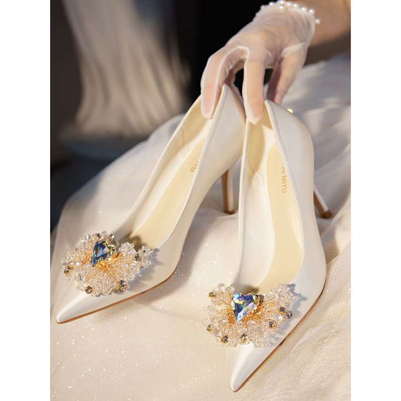White pointed satin wedding shoes bridal shoes French rhinestone high heels women's high sense
