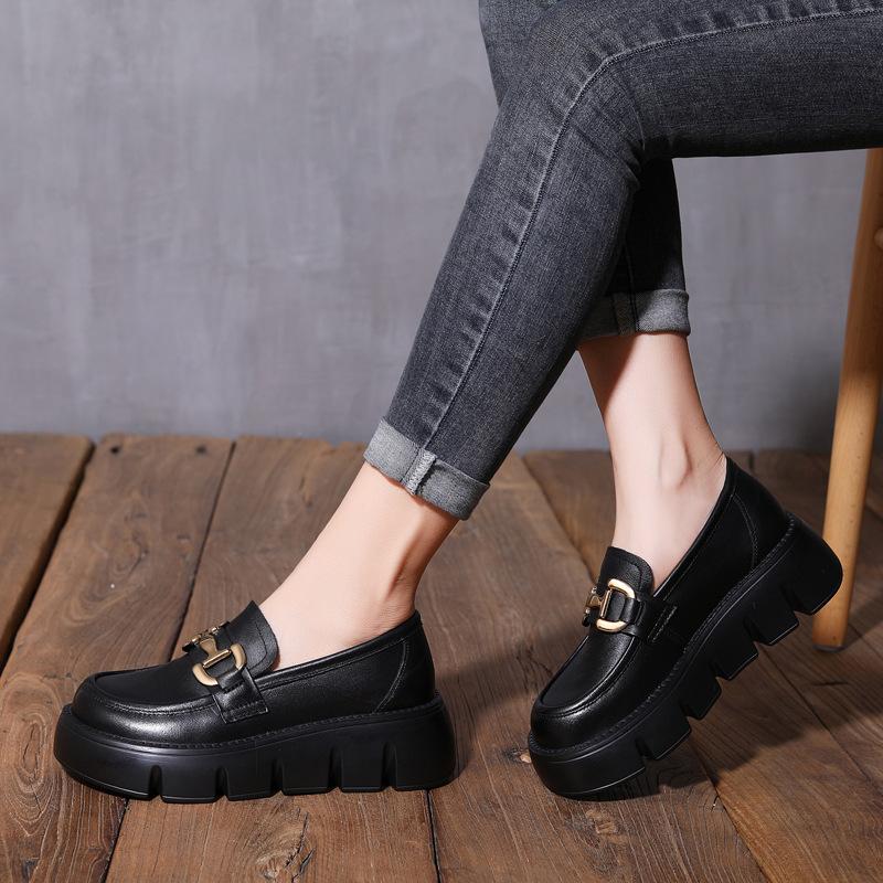 The First Layer of Cowhide Thick-soled Single Shoes for Women's 2025 Spring and Summer New Korean Version of One-pedal Loafers, Metal Buckle Small