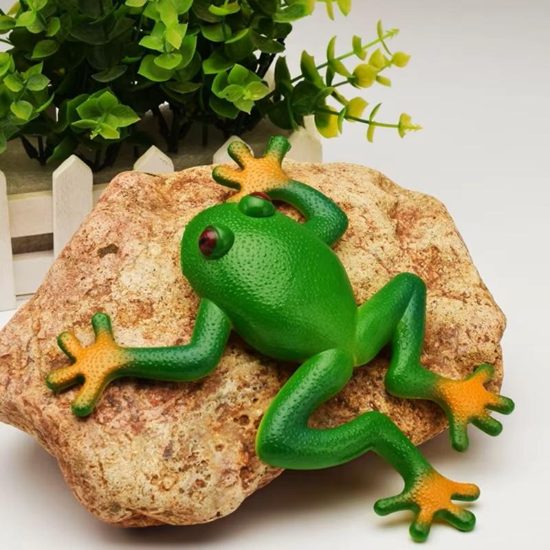 Funny Decompress Frog Toy Simulation Frog Model Soft Rubber Fake Frog Sensory Play Great Gift for Toddlers Funy Prank Toys
