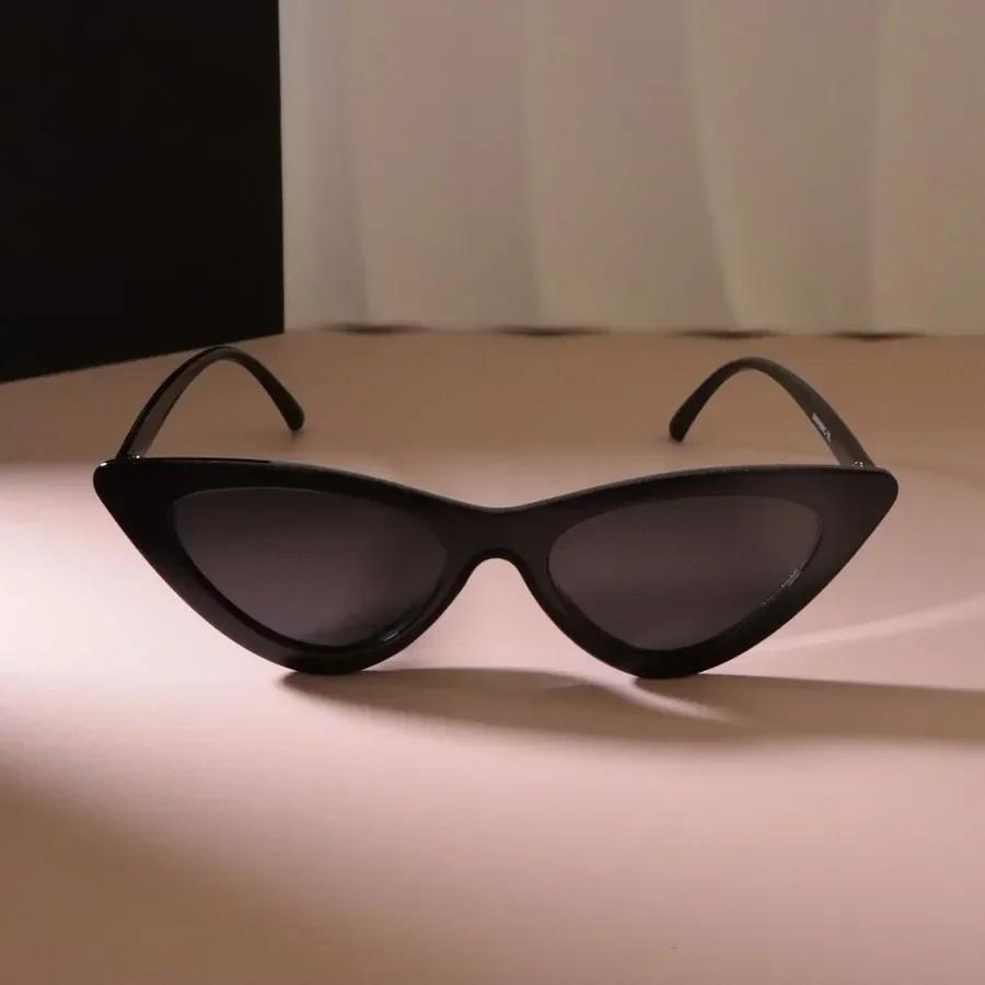 Colorful Small Frame Cat Eye Sunglasses Female Male Sun Eyewear Female Mirror Colors Designer Stylish Cool Eyewear